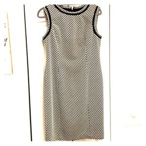 Beautiful black and white dress sz. 8